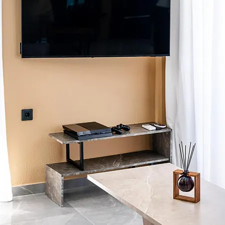 Aqua Velva Luxury